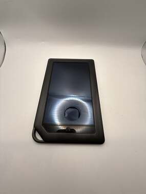 Barnes & Noble Nook Simple Touch E-Reader Model BNRV200